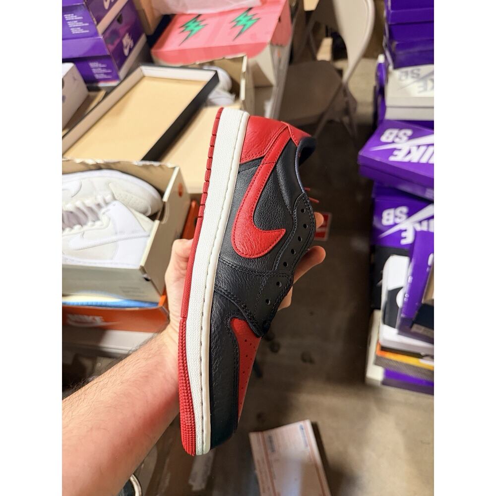 Size 11 - Air Jordan 1 Retro OG Low Banned - Picture 2 of 5